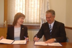 Együttműködési megállapodás aláírása a Honvéd szakszervezettel
